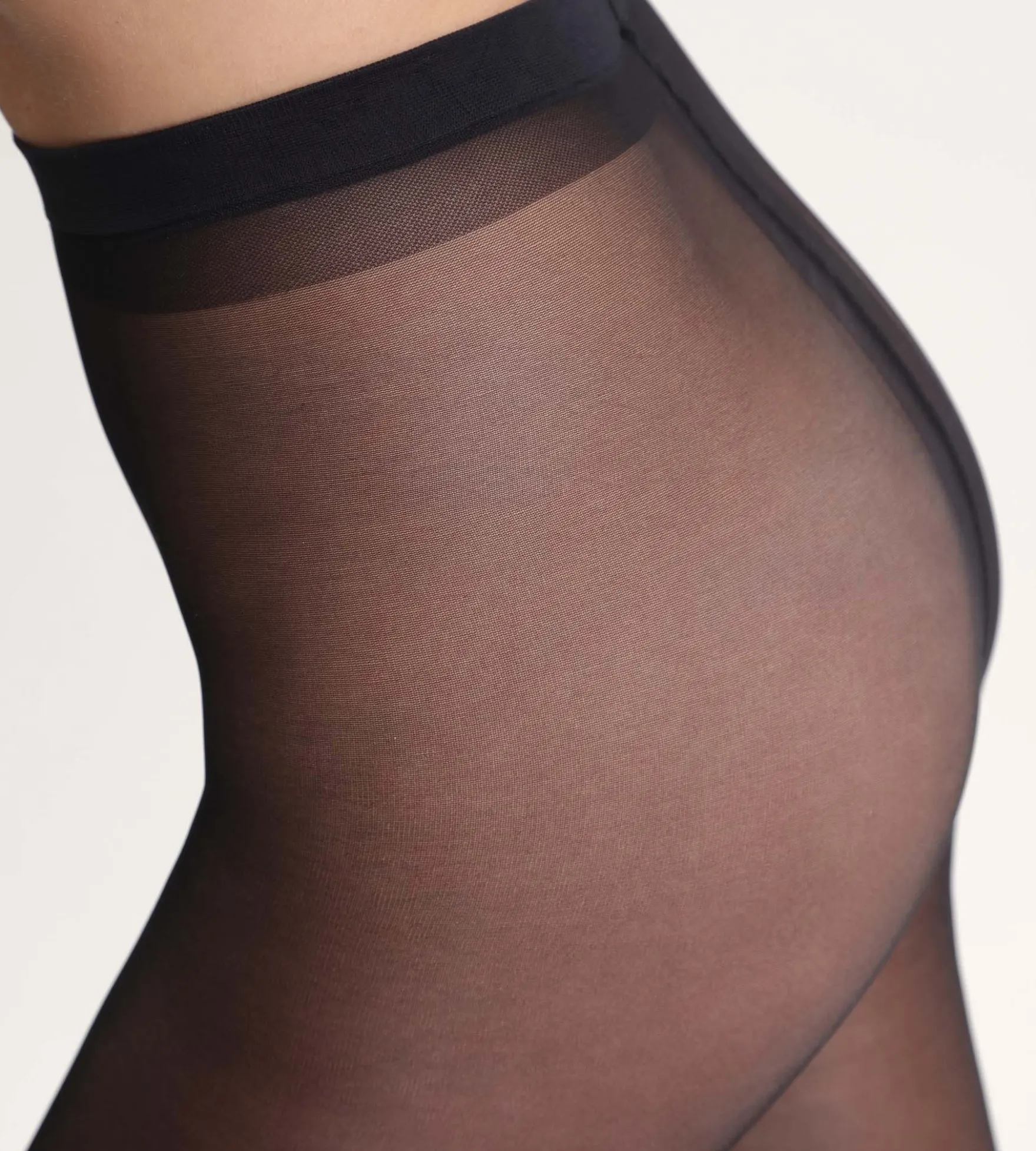 Collant semi-opaque noir Diam's Silhouette Fuselée