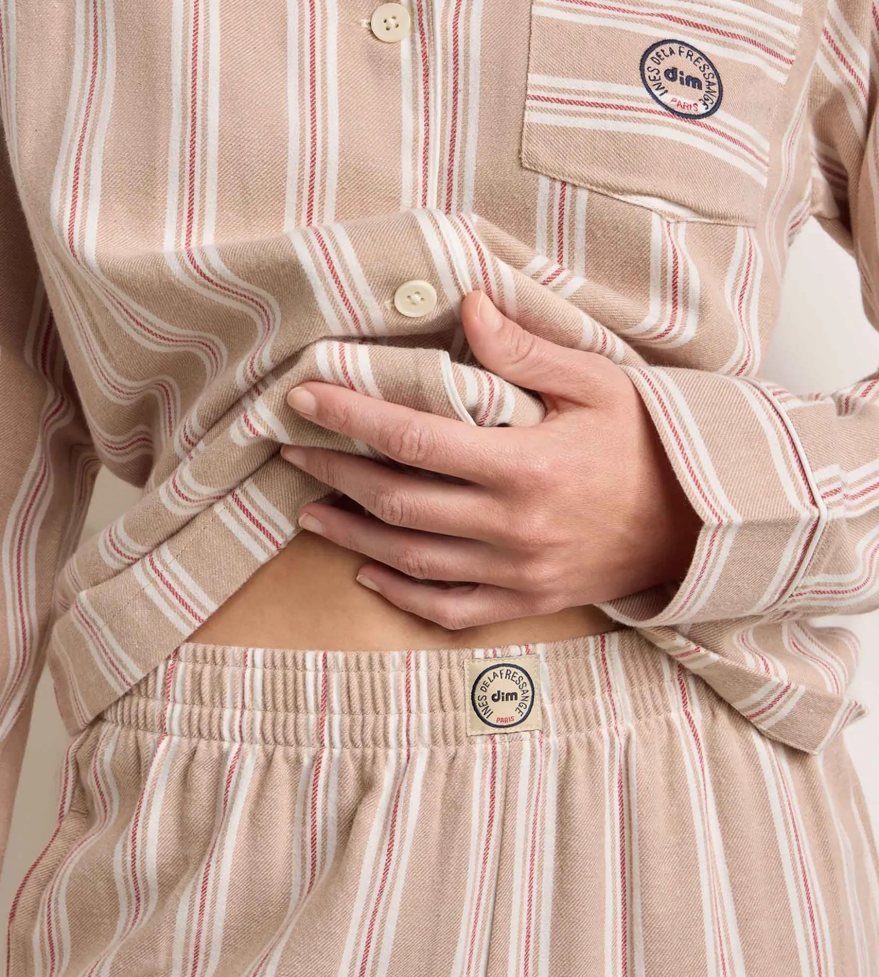 Ensemble pyjama femme flanelle rayée brun et beige DIM x Ines de la Fressange