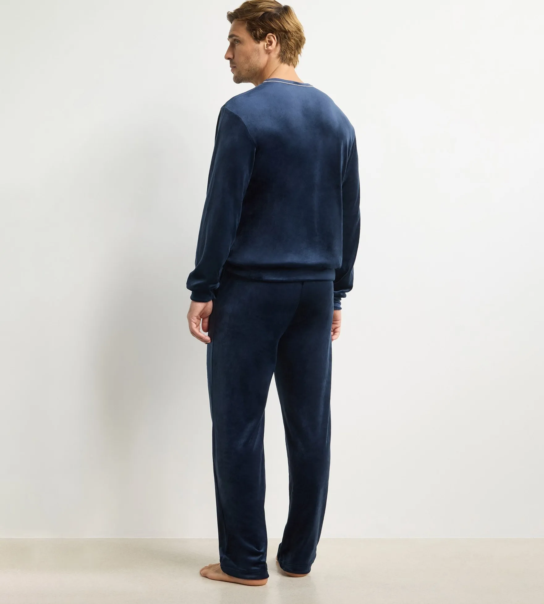 Haut homme manches longues col rond bleu marine Dim Chenille