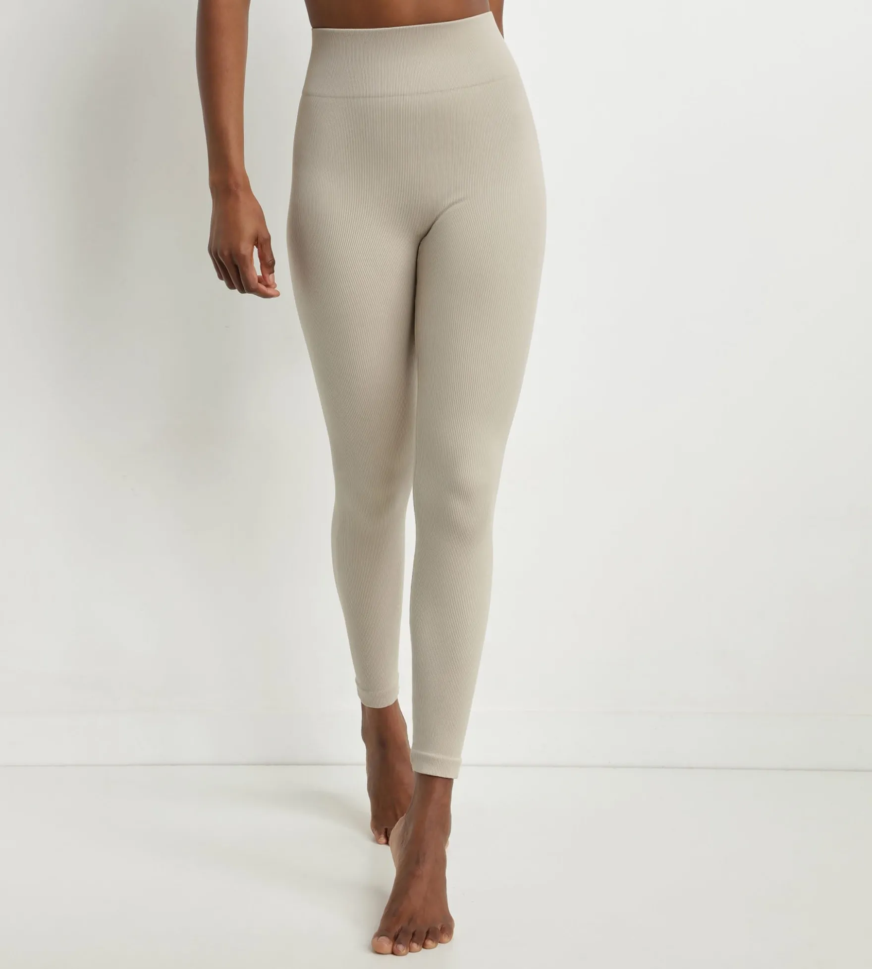 Legging femme Beige en maille côtelée Dim Comfywear