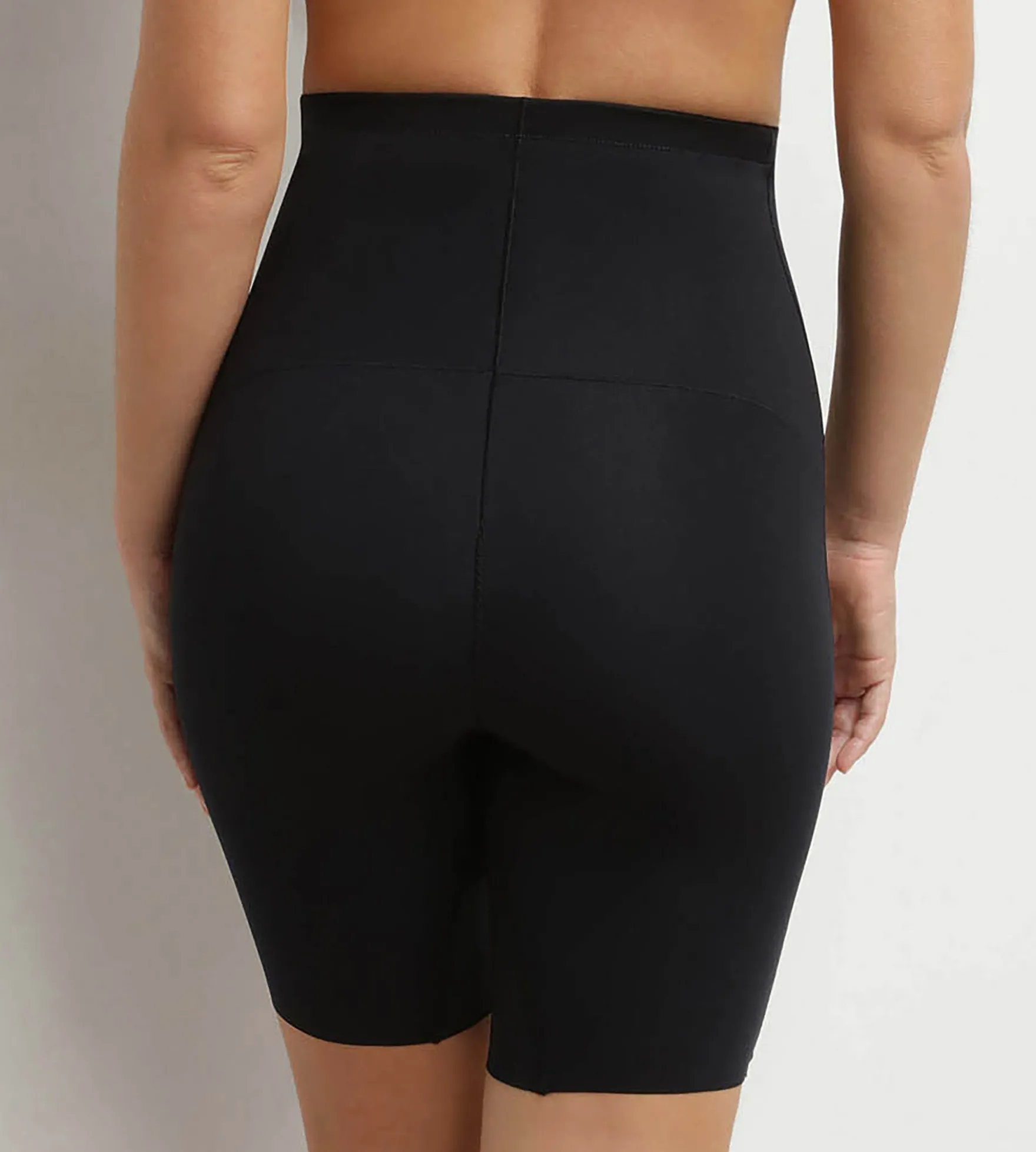 Shorty long gainant femme en microfibre Noir Dim Silhouette Contour