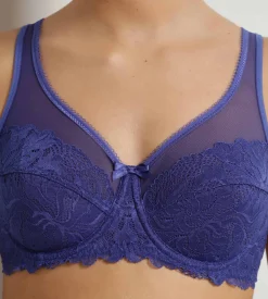 Soutien-gorge emboîtant bleu en dentelle Generous Essentiel