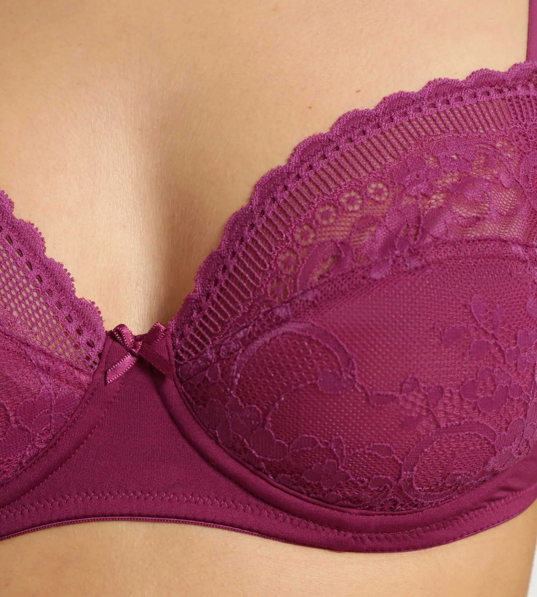 Soutien-gorge emboîtant dentelle et résille florale fruits rouges Dim Féminine