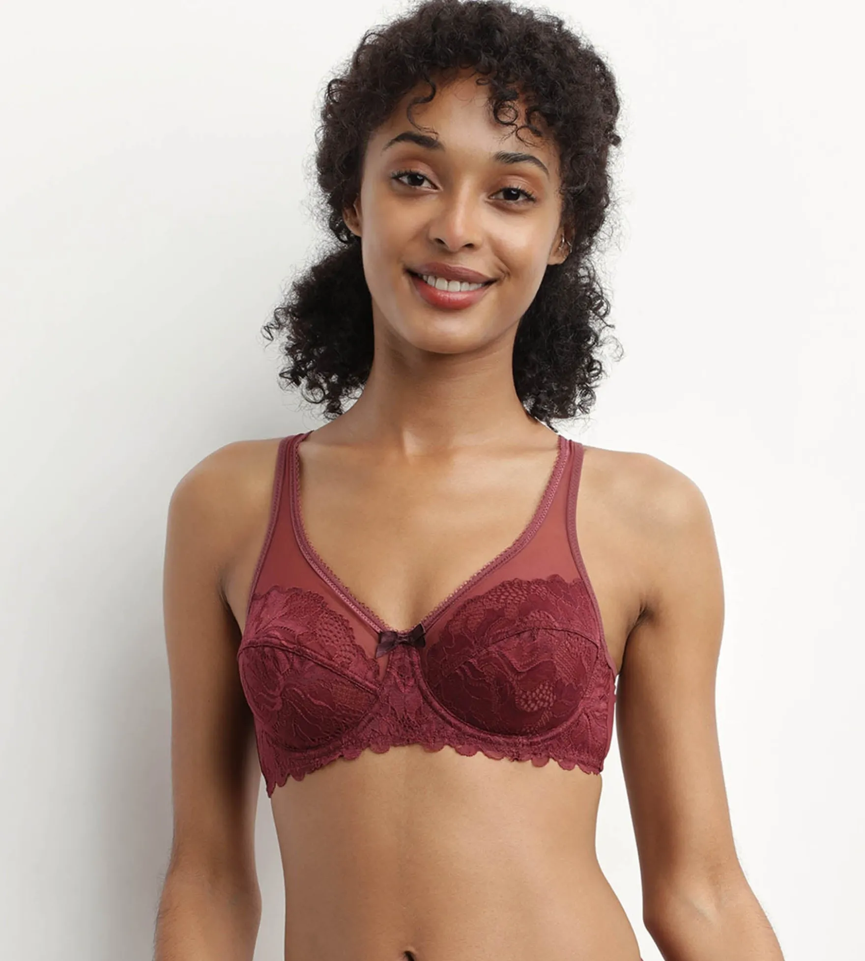 Soutien-gorge emboîtant en dentelle Rubis Foncé Generous Essentiel