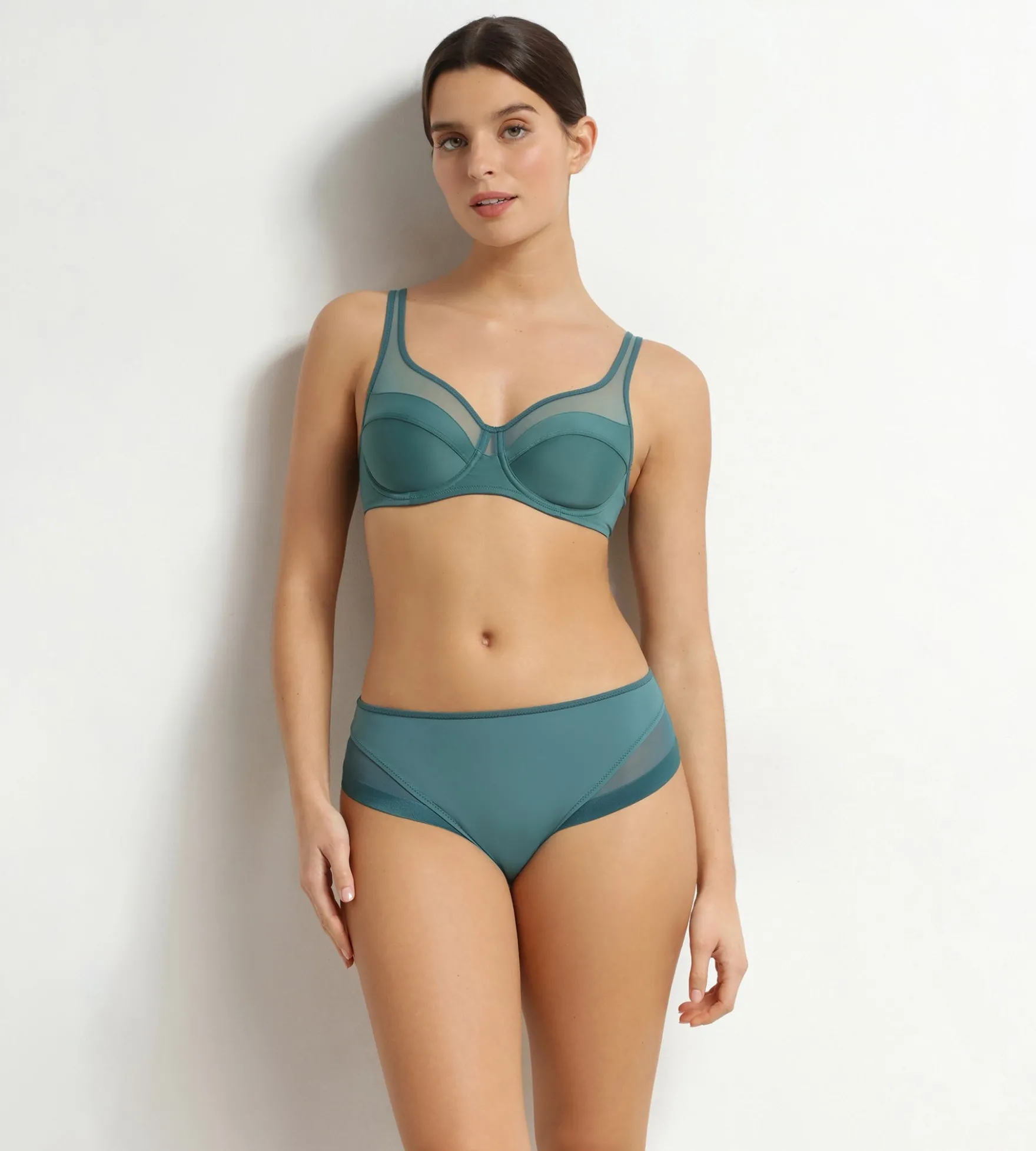 Soutien-gorge emboîtant en microfibre et tulle Vert Émeraude Generous