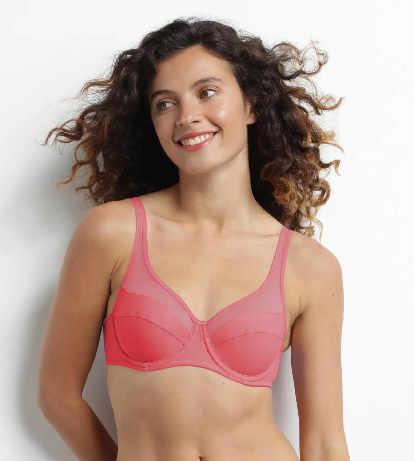 Soutien-gorge emboîtant en microfibre et tulle Grenadine Dim Generous