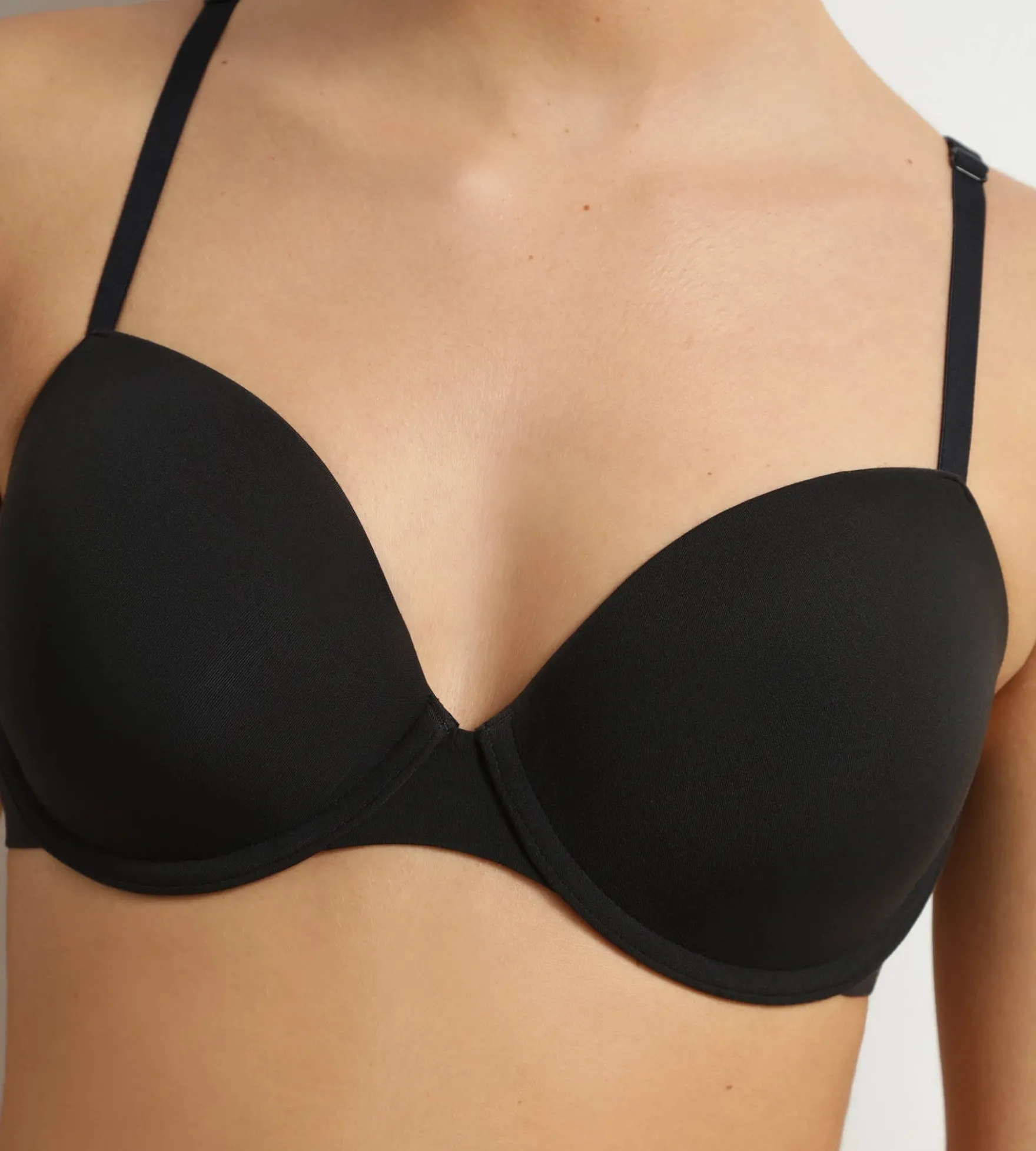 Soutien-gorge paddé à armatures en microfibre Noir Dim Invisible